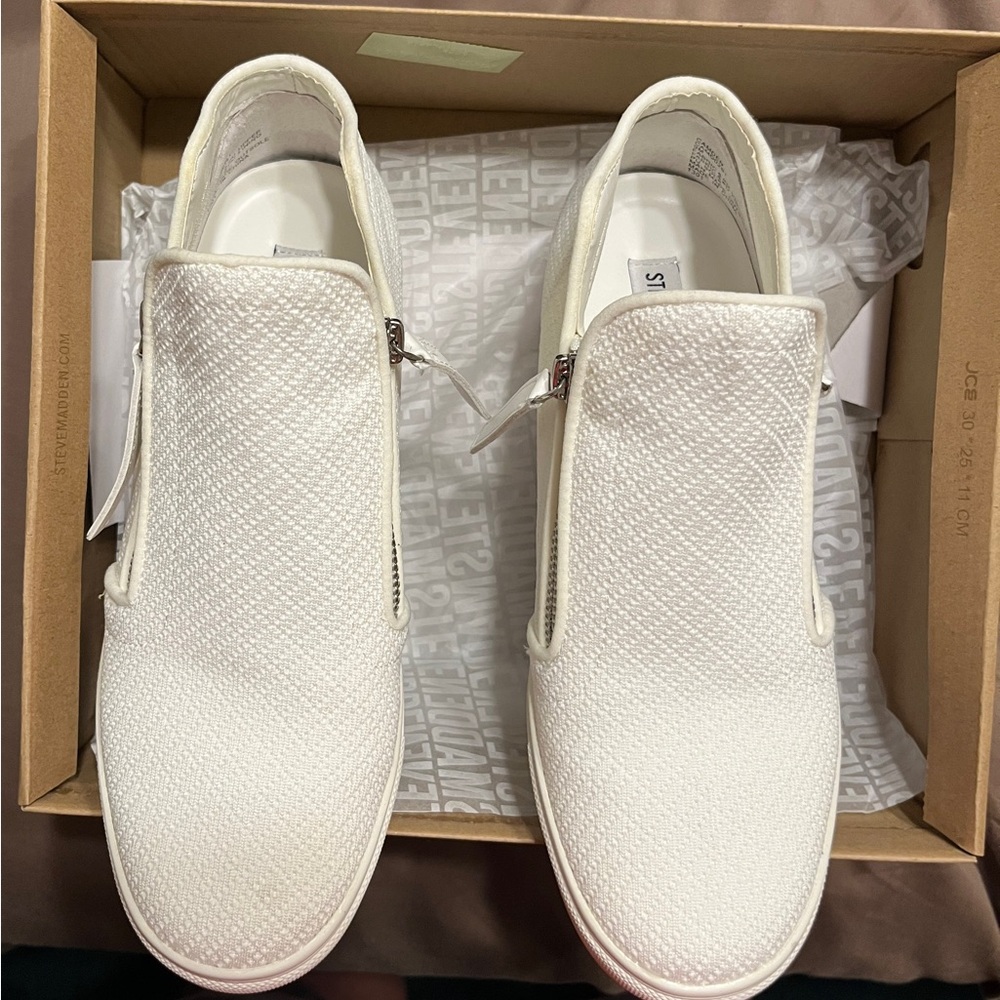 Steve Madden White Slip-On Women’s Shoes